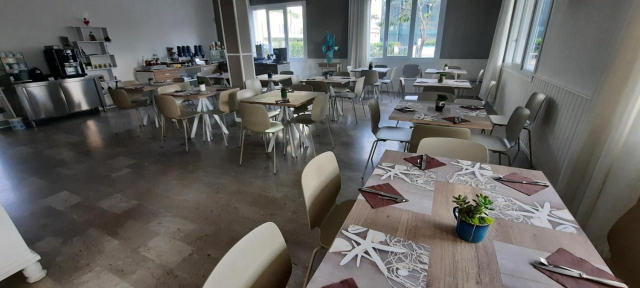B&B Hotel Serenita Bellaria-Igea Marina Bagian luar foto