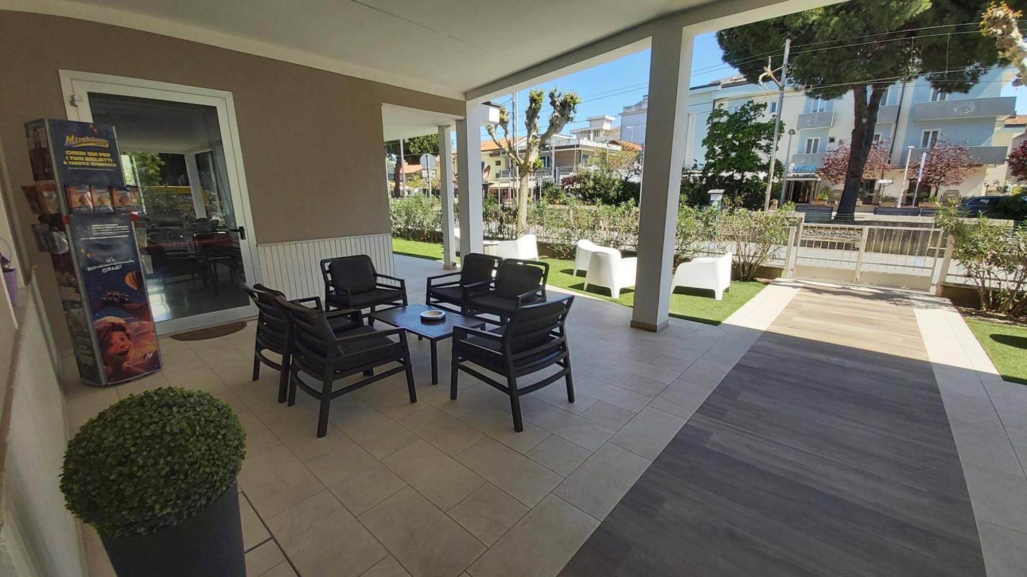 B&B Hotel Serenita Bellaria-Igea Marina Bagian luar foto