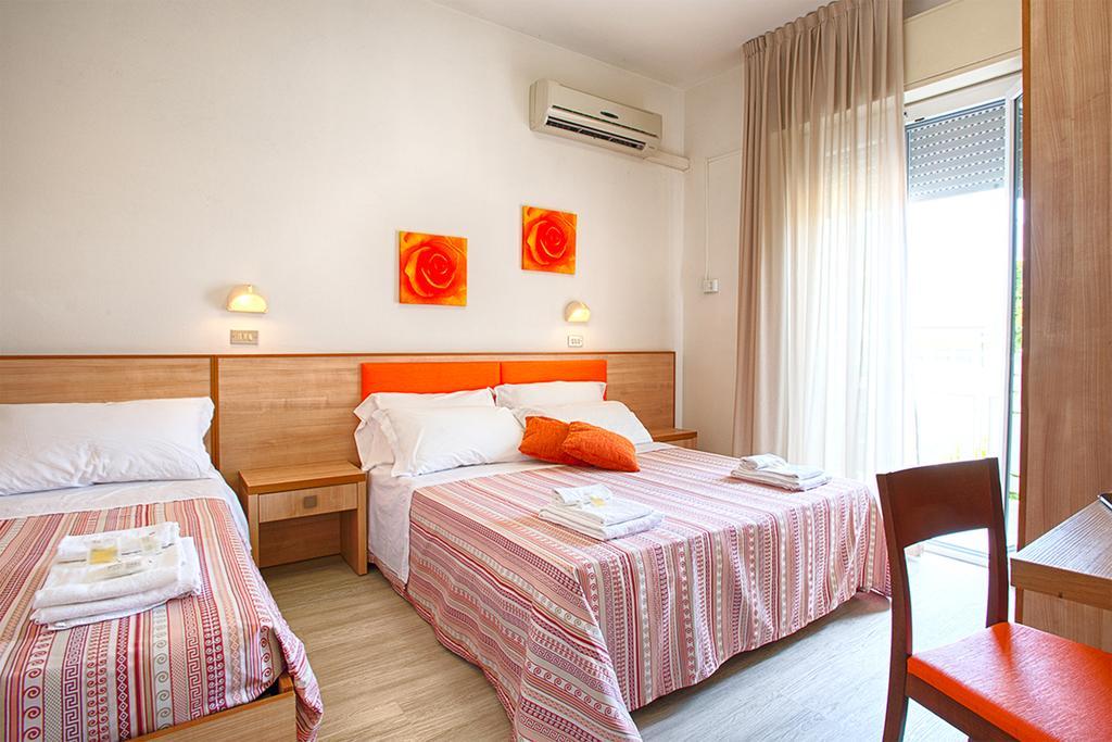 B&B Hotel Serenita Bellaria-Igea Marina Bagian luar foto