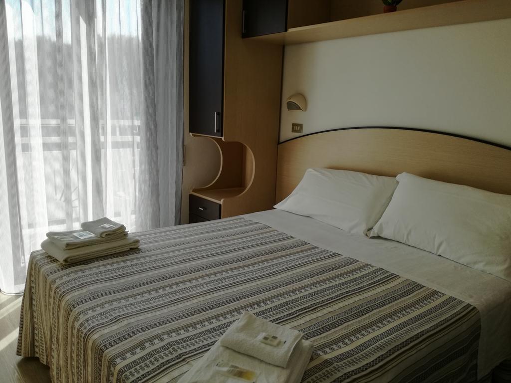 B&B Hotel Serenita Bellaria-Igea Marina Bagian luar foto